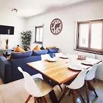 Casa Dos Sinos 1 *